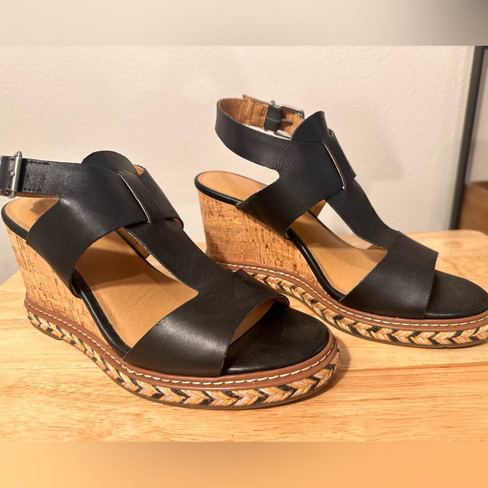 Crown Vintage Black Wedge Sandals - Size 7M - Never Worn